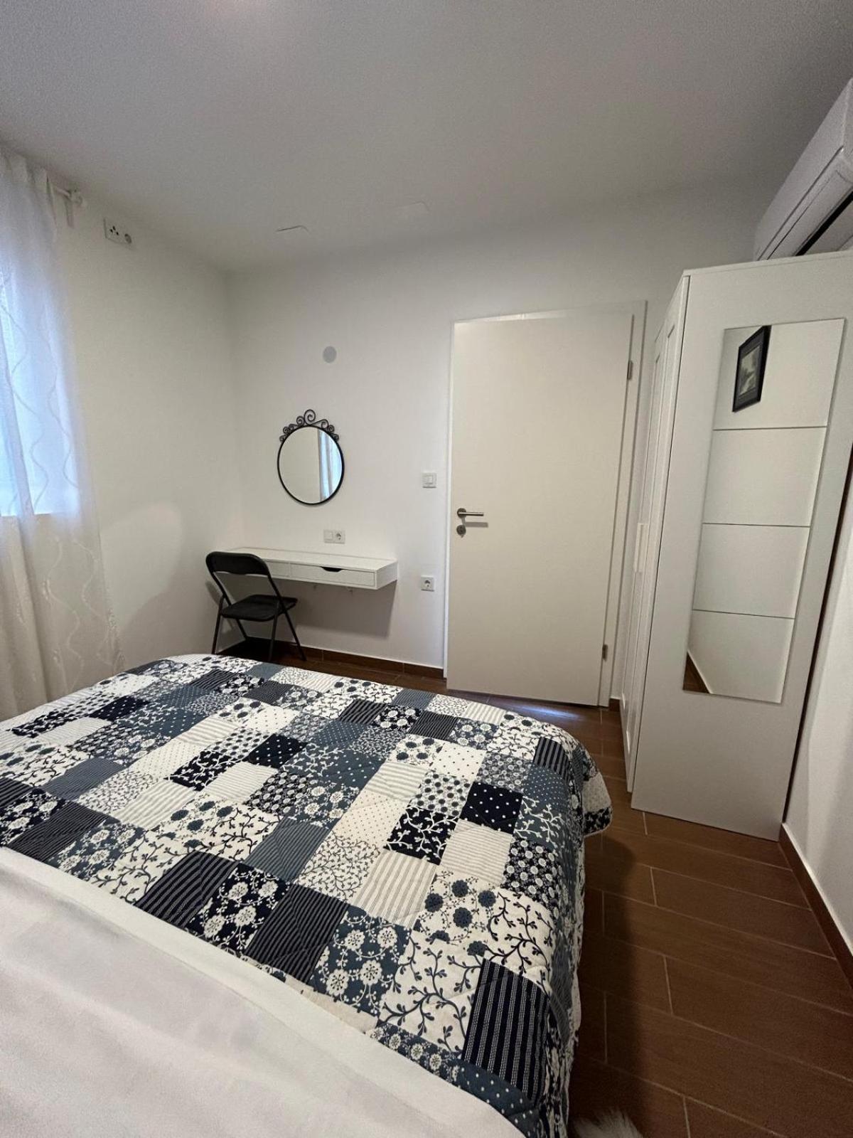 Apartman Lorna トゥラニ エクステリア 写真