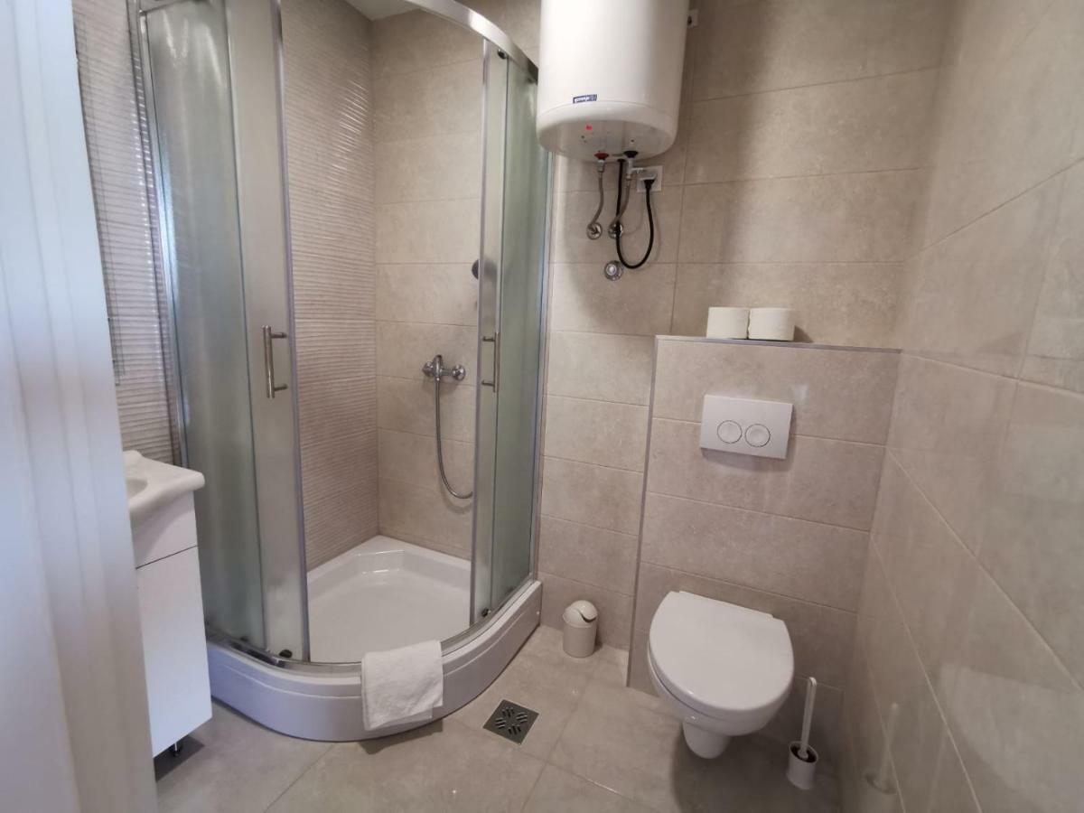 Apartman Lorna トゥラニ エクステリア 写真